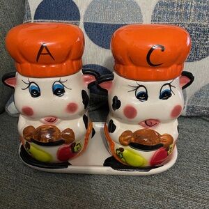 Cow cookies jars